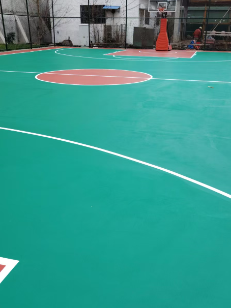 浑南 球场长期使用易出现地面开裂